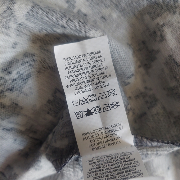 Call Of Duty Modern Warfare T-Shirt Size Small - Picture 8 of 8